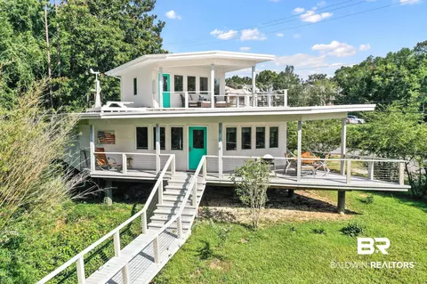 306 Creek Dr, Fairhope, AL 36532