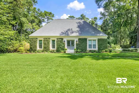 302 Bay Hill Dr, Daphne, AL 36526