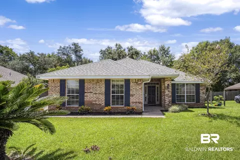 9814 Woolrich Ave, Fairhope, AL 36532