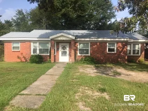 610 S Trammell St, Atmore, AL 36502