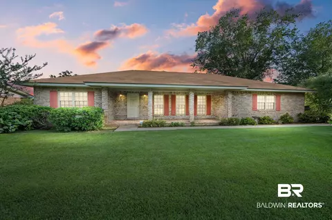 303 W Palm Ave, Foley, AL 36535