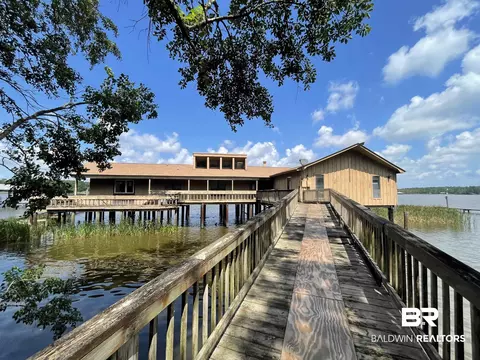 3074 W Riverside Dr, Mobile, AL 36605