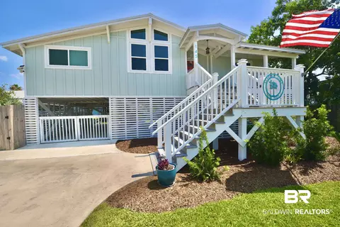 145 W 6th Ave, Gulf Shores, AL 36542
