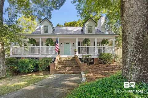 100 Palisade Cir, Daphne, AL 36526