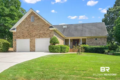 111 Schooley Cir, Daphne, AL 36526