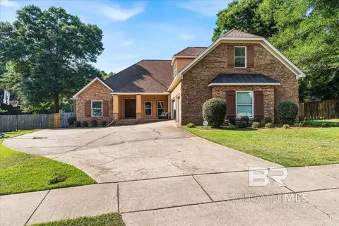 8610 N Gatewood Dr, Mobile, AL 36619