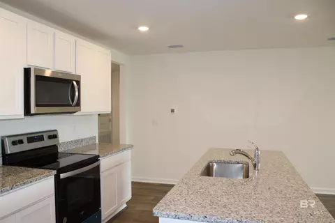 Kitchen - 24272 Veranda Cir, Elberta, AL 36530 photo 2 of 4