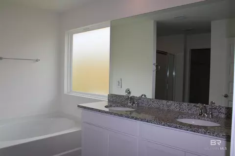 Bath - 24272 Veranda Cir, Elberta, AL 36530 photo 2 of 3