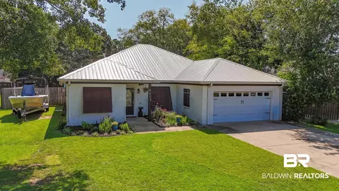 4608 Coral Cir, Gulf Shores, AL 36542