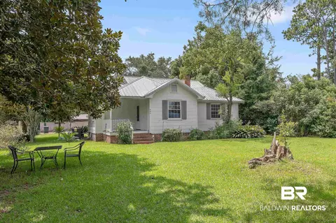 402 E Orange Ave, Foley, AL 36535
