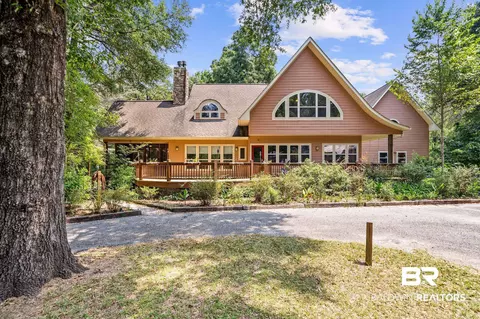 8321 Dixon Rd, Bay Minette, AL 36507