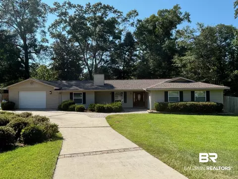 301 Briarwood Ct, Bay Minette, AL 36507