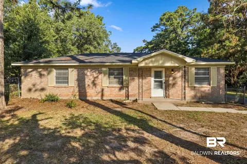 713 Cedar Dr, Daphne, AL 36526