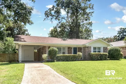 2755 Brookwood Dr, Mobile, AL 36606