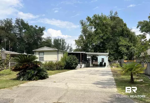 1589 Pensacola Dr, Lillian, AL 36549