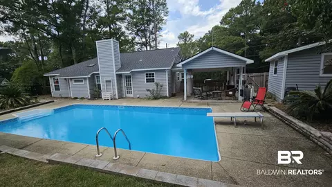 406 Ridgewood Dr, Daphne, AL 36526