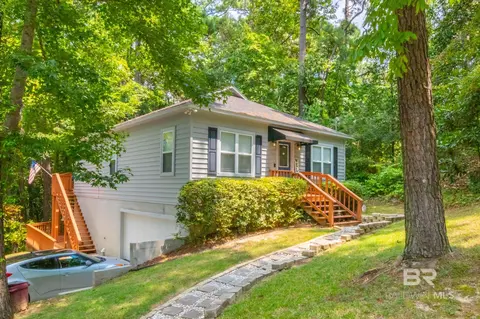 122 Woodside Dr, Daphne, AL 36526