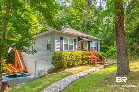 122 Woodside Dr, Daphne, AL 36526