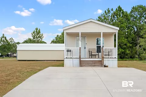 8448 Mocassin Ln, Foley, AL 36535
