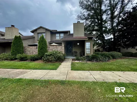 200 Parma Dr #E1, Daphne, AL 36526