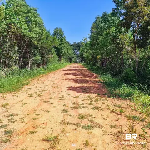 000 South Blvd, Silverhill, AL 36576