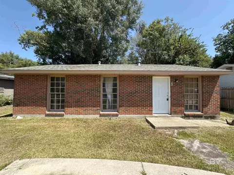 58 Chieftain Way, Chickasaw, AL 36611