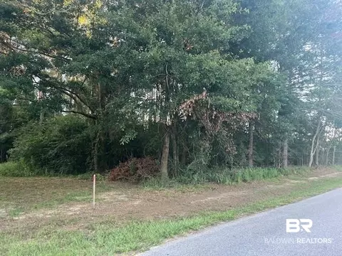 3 Freemanville Drive, Atmore, AL 36502