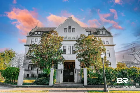 753 Saint Francis St #3002B, Mobile, AL 36602