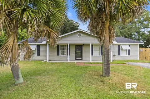 22520 College Ave, Robertsdale, AL 36567