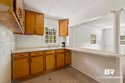 2103 N General Gorgas Dr, Mobile, AL 36617 photo 5