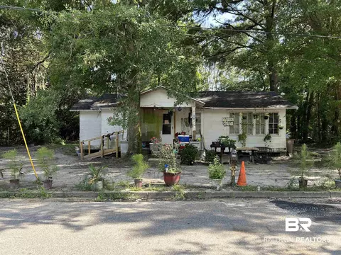 2407 Senator St, Mobile, AL 36606