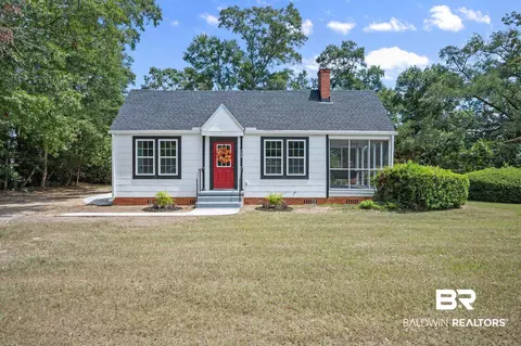 702 Hand Ave, Bay Minette, AL 36507