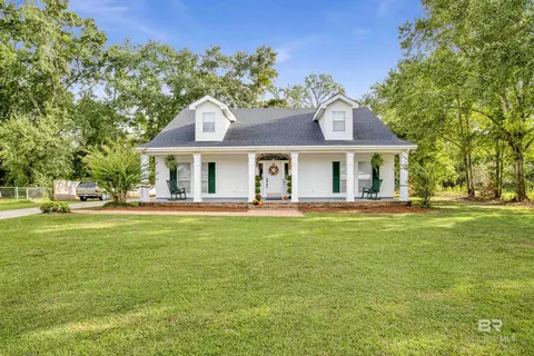 19353 Oak Hillcrest Dr, Robertsdale, AL 36567