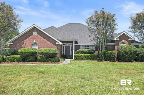 215 Royal Ln, Fairhope, AL 36532