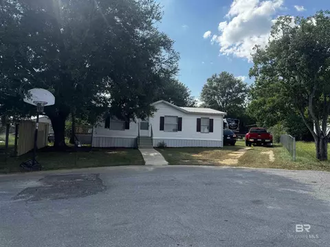 195 Robin Cir, Robertsdale, AL 36567