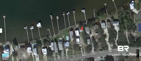 988 W Lagoon Ave, Gulf Shores, AL 36542