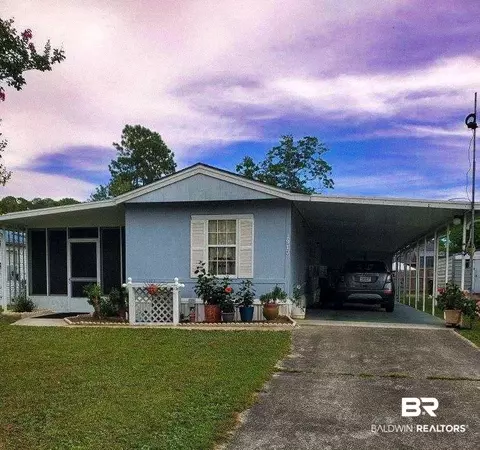 1913 Maria Ln, Lillian, AL 36549