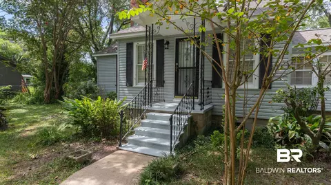 2126 Barron Pl, Mobile, AL 36605 photo 2