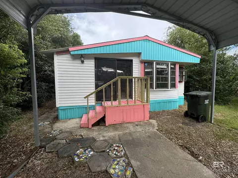 505 Elberta Cir, Lillian, AL 36549