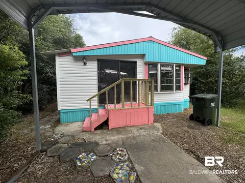 505 Elberta Cir, Lillian, AL 36549