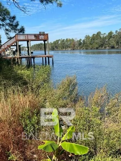 806 W Canal Dr, Gulf Shores, AL 36542