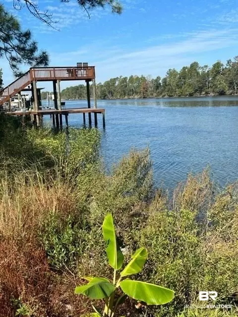 806 W Canal Dr, Gulf Shores, AL 36542