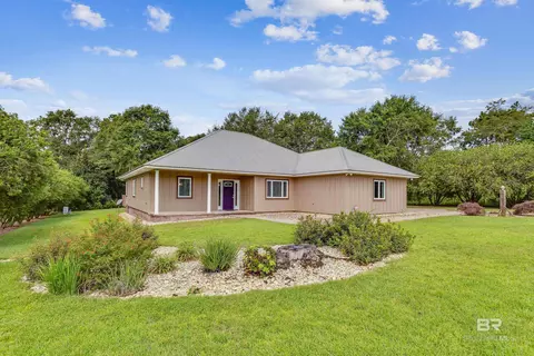 32865 N Pickens Ave, Lillian, AL 36549