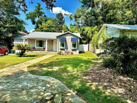 105 Pecan Ave, Fairhope, AL 36532