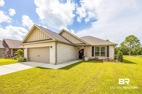 10004 Lakeview Dr, Foley, AL 36535