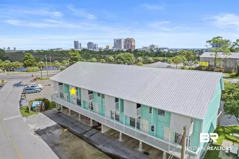 113 W 6th Ave #2, Gulf Shores, AL 36542