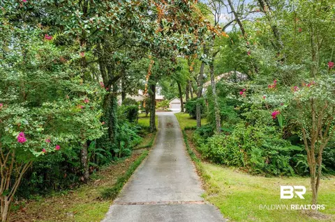 2228 Riverside Dr, Mobile, AL 36605 photo 9