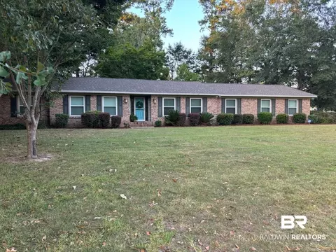 103 Fairway Dr, Brewton, AL 36426