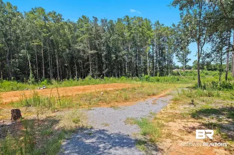 29151 Gardner Rd, Elberta, AL 36530