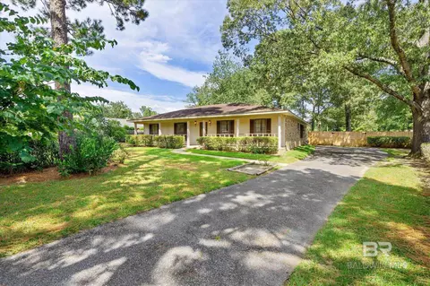 9623 Sunview Dr, Semmes, AL 36575